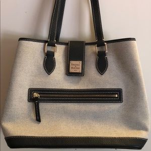 Dooney & Bourke Black & White Fabric/Leather Tote. Excellent condition.